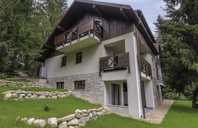 8 bedroom House in Harrachov with garden - Photo 14