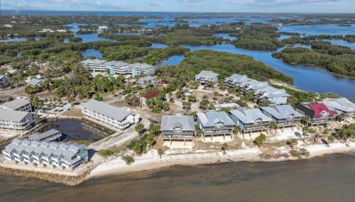 Walkable Beachfront Retreat on Cedar Key! - Foto 2