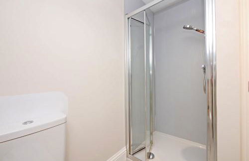 Apartment 11 Bluebridge with Free Parking - Photo 43