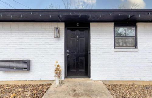 Charming 2BR in Central Lawton - Near Fort Sill - Photo 31