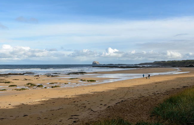 By The Sea - Foto 17