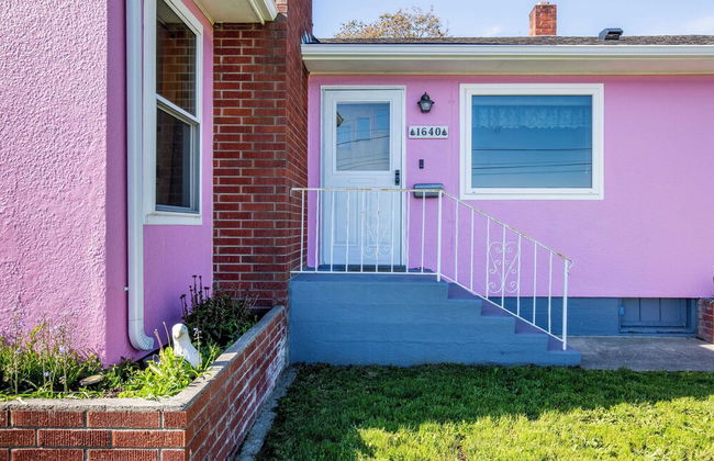 The Little Pink House by Avantstay Water Views - Foto 23