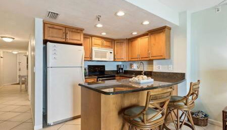 Ocean Views from Your Private Balcony! Sunglow Resort 704 by Brightwild - Foto 2