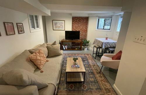 Charming & Spacious Apt in Historic Rowhouse - Foto 1