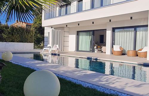 Luxury Villa Milly Heated indoor and outdoor pool - Foto 1
