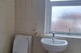 Comfy 3BR Home - Pool Table - Games - Sleeps 8 - Foto 36