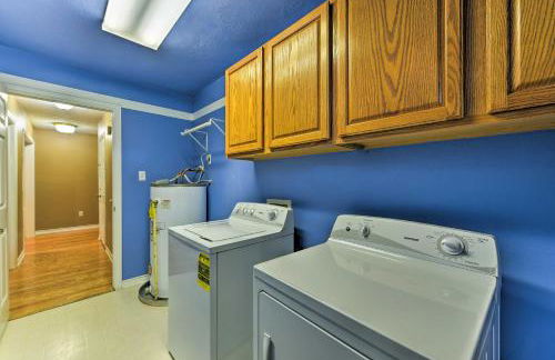 Cozy College Station Home with Patio and Fireplace - Foto 22