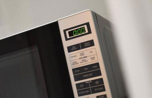 Air Maison - Family Home with Off-Road Parking - Photo 30