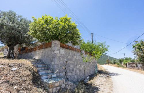 Cheerful 3 bedroom cottage with indoor fireplace - Foto 11