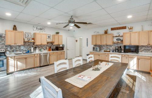 8 Mi to Kentucky Downs Quiet Getaway with Patio - Foto 2