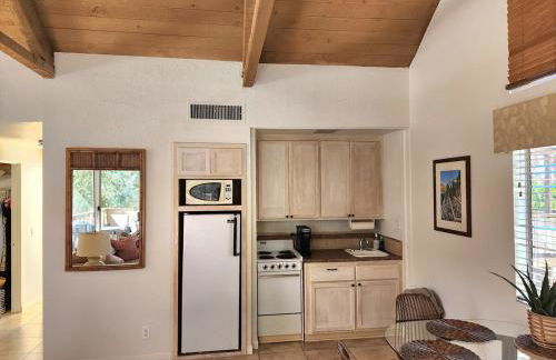 Peaceful Desert Retreat Mountain View Studio Condo Indian Wells - Foto 32