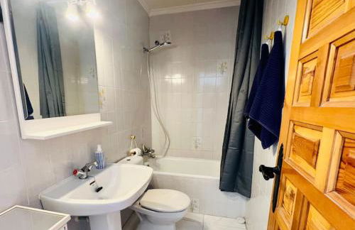 Sunny, South-Facing & Welcoming - Foto 4