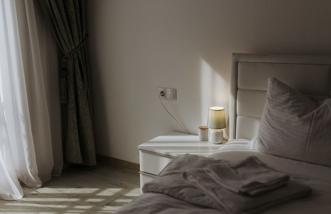 Kings Apartments - Photo 9