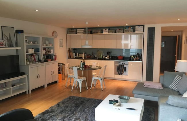 Modern 3 Bedroom Apartment in Paddington - Photo 7