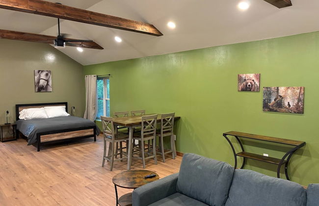 Backcountry Outfitters - Foto 8