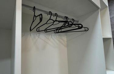 Moderno, Aconchegante e Perto de Tudo! - Foto 15