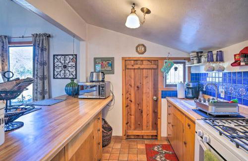 Cozy Story Book Barn Cottage with Scenic View - Foto 9