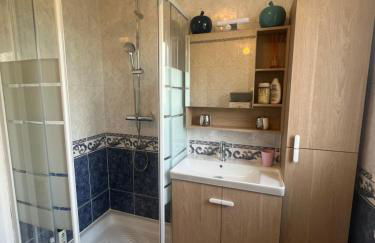 Centre ville 2 chambres 4 voyageurs Tarif long séjour - Foto 10