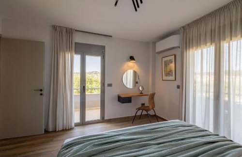 Boutique Saline Apartments - Blue - Photo 34