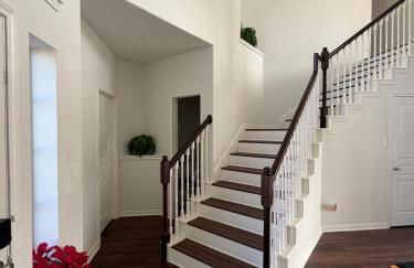 Luxury Lakefront 4BR - Corporate & Extended Stay Friendly - Foto 76