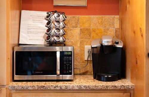 Legendary 3 Bedroom Estate with Pool & Hot Tub! - Foto 16