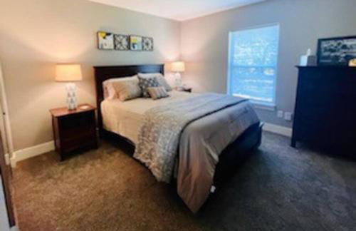 Modern 3-bedroom condo with gas fireplace - Foto 5