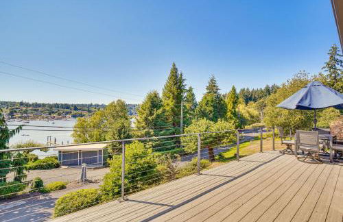 Gig Harbor Home Large Deck, Outdoor Dining Area - Foto 27