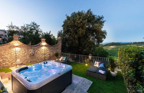 Villa Chianti, your Secret 4 Bedrooms Retreat with View over the Vineyards in Marcialla - Foto 2