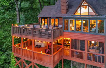 Family Chalet With Sauna, HotTub, Heavenly Views! Mins to Downtown! - Foto 37