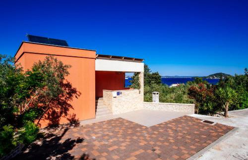 Apartment Serenity with Private Pool Near the Beach - Photo 25