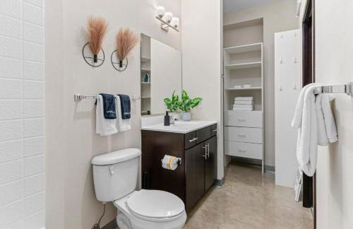 2KBD2BA Steps from Target Center+GYM+KTCHN+LNDRY - Foto 19