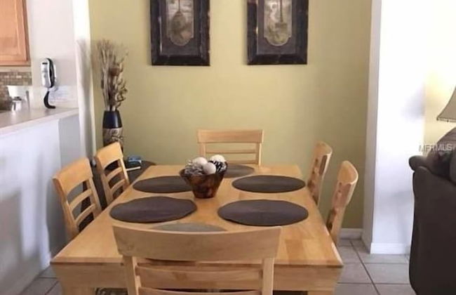 3br, 2.5ba Townhome W/ Lake View, Sunny Rear Yard 3 Bedroom Townhouse by RedAwning - Foto 23