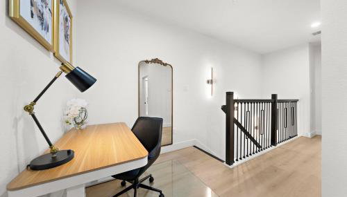 Med Center Retreat Near Downtown Games WiFi Desk - Foto 3