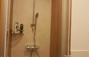 Unterkunft einfach und zentral - Foto 4