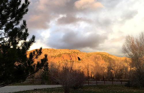 Rustic Yurt Getaway on Beautiful Snake River in Rigby, Idaho - Foto 2