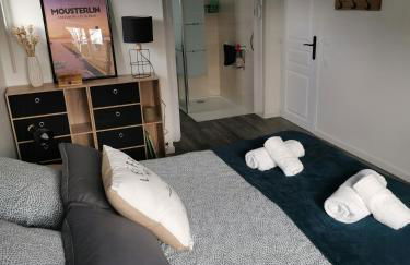 Family House Near Mousterlin Beaches - Foto 8