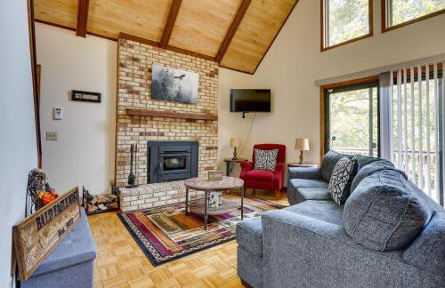 Cabin with Deck about 3 Mi to Apple Valley Lake! - Photo 1