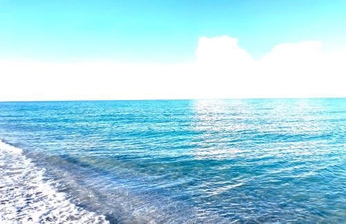 Beautiful Waterfront Home Less Than 7 mins to Beaches - Foto 4