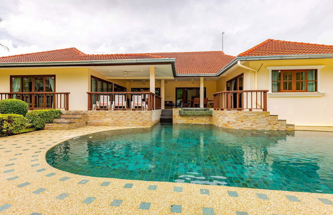 3 BR Pool Villa in Great Location CV3 - Foto 1