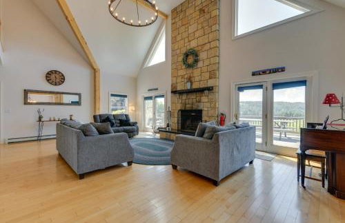 Secluded Family Getaway Near Stowe Deck and Hot Tub - Foto 1