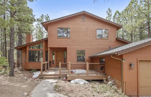 2 Living Rooms Fires Quick Drive Downtown - Foto 43