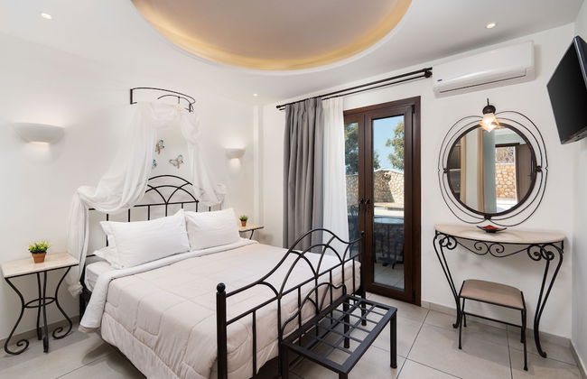 Pithos Apartments - Photo 17