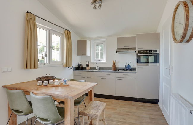 Bungalow With a Terrace at Bedafse Bergen - Photo 4