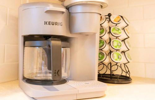 Charming Garden Cottage- steps to historic Old Town Half Moon Bay - Foto 28