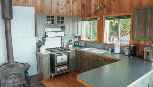 Insane views, hot tub, wood stove, close to town! - Foto 3