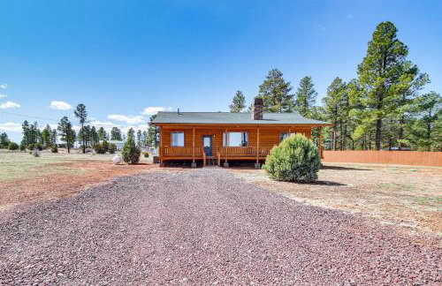Hike and Snow Play! Overgaard Home with Fireplace - Foto 24