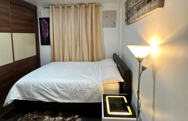 Stylish 1BR Apt w/ Fireplace & High-speed Wifi - Foto 3