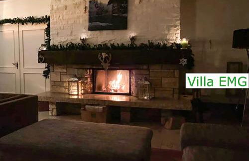 Villa EMG Ferienhaus in Alleinlage mit Privatsee Jacuzzi und Sauna für bis zu 22 Personen bei Osnabrück - Foto 17