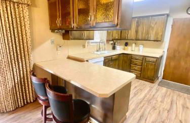 Roomy Midtown Home-Large and Central to Everything - Foto 8