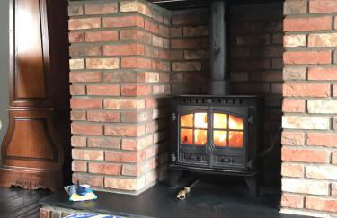 Charming 3 bedroom house with a warmth character - Photo 11